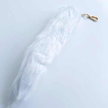 Short White Quadrobics Tail with Carabiner