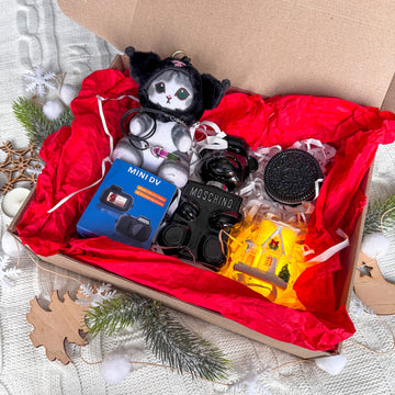Gift Set with Moschino Toy Boy Eau de Toilette