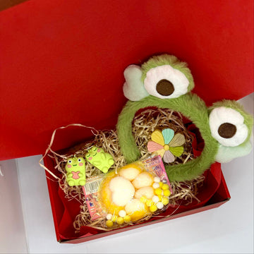Gift Set "Little Frogs" (headband, matching keychain, PopSocket, paw-shaped tab)