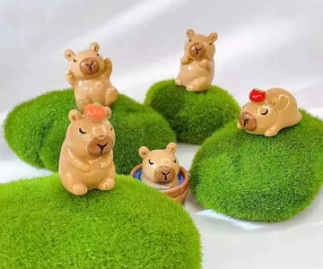 Set of Capybara Figures (5 pcs)
