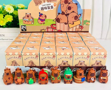 Surprise Box Capybara Keychain (1 piece)