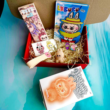 Labubu Gift Set (toy, keychain, notebook + pens, tattoos, foam)