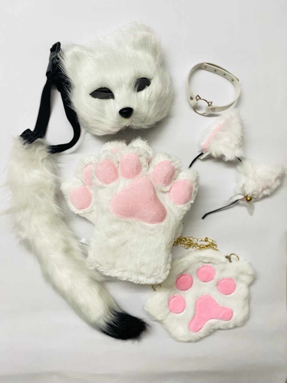 Quadrobics Play Set (mask, large paws, ears, tail on a strap, choker, bag) White