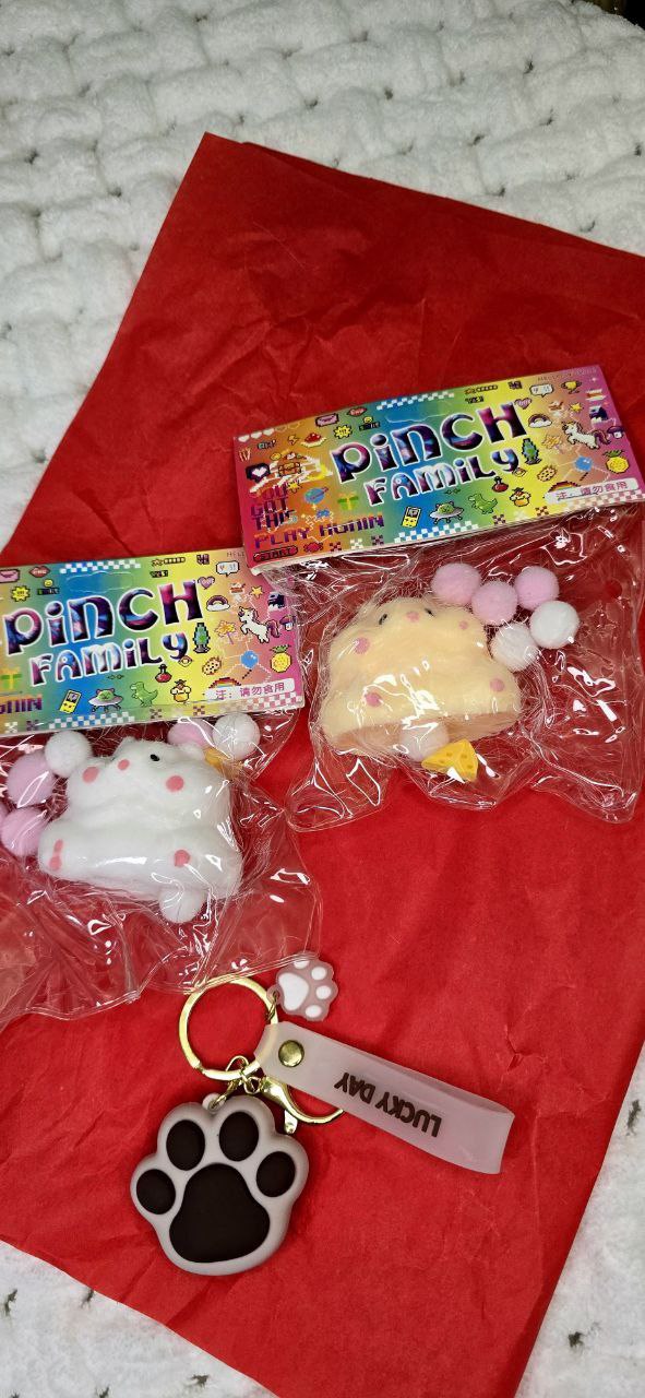 Squish Tab Hamsters Set & Keychain Paw