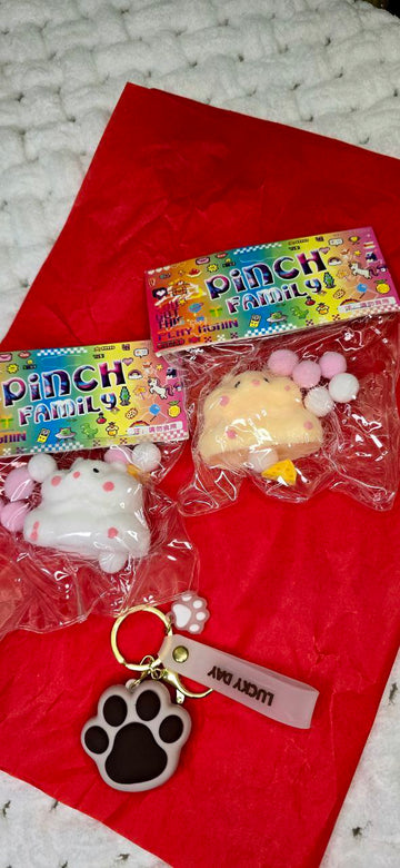 Squish Tab Hamsters Set & Keychain Paw
