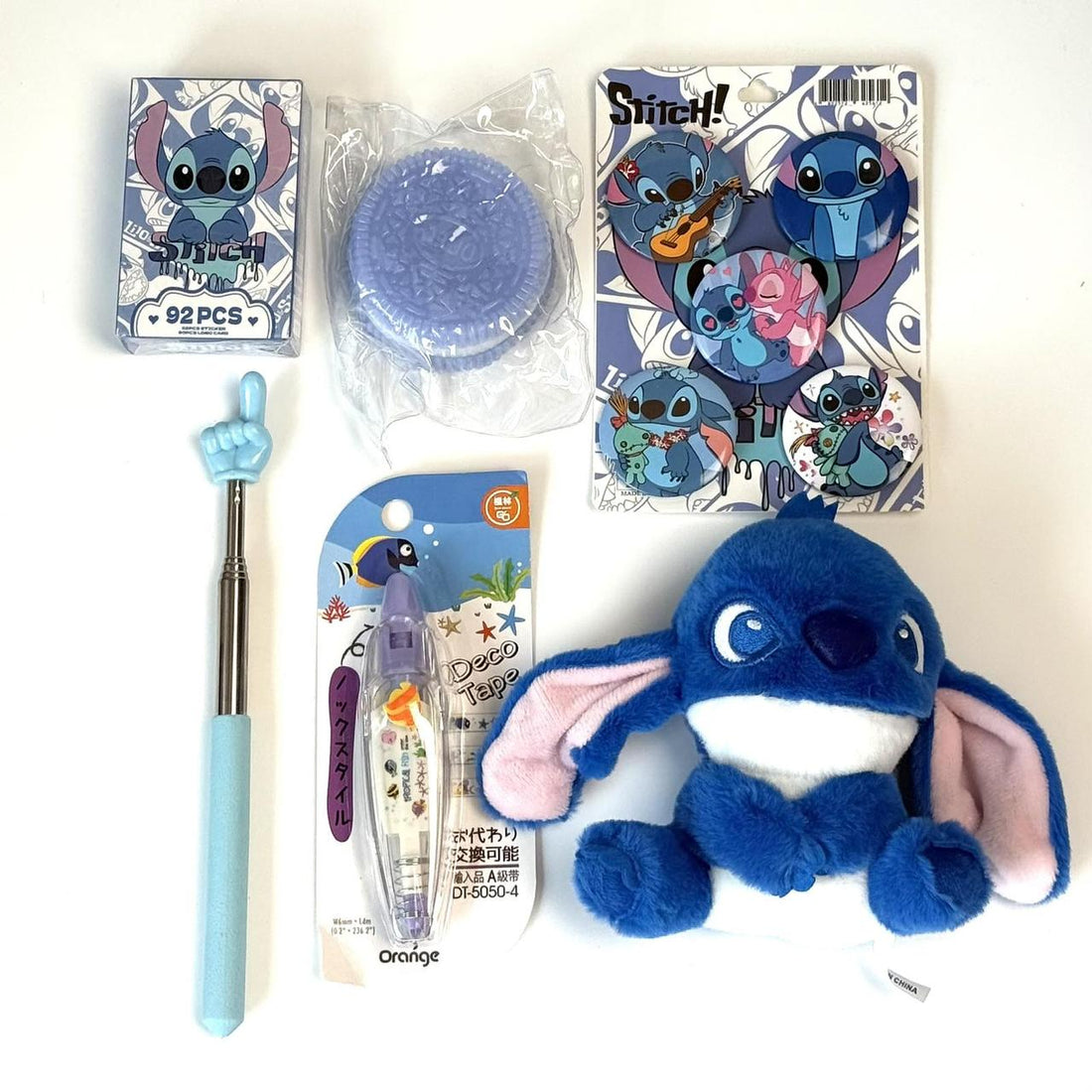 Gift Set Stick (keychain toy + badges + card set + squish + finger pointer + tape-liner)