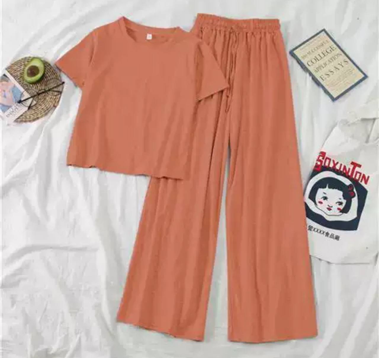 Light costume (pants and T-shirt) in Terracotta