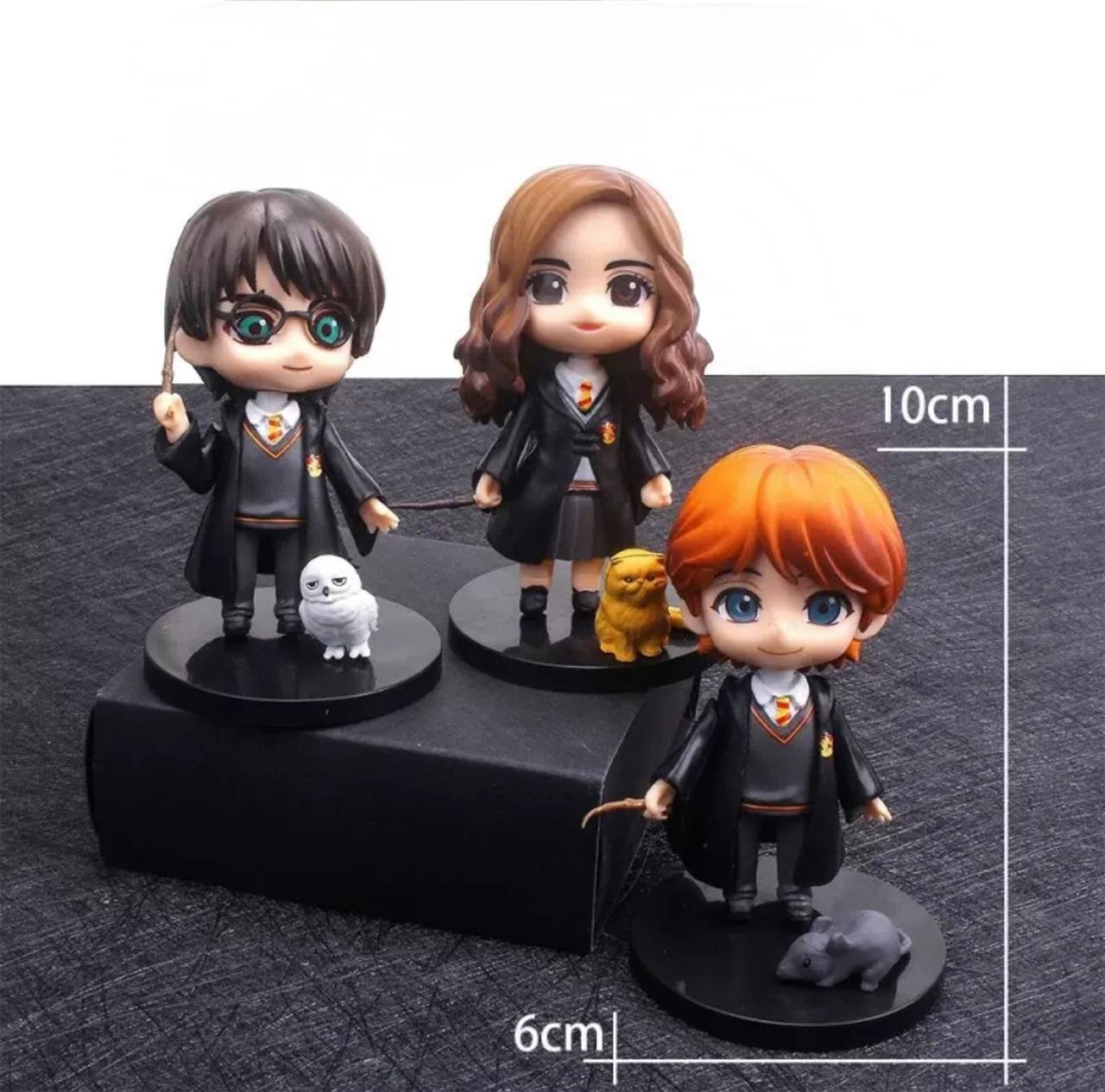 Set of character figurines from "Harry Potter"