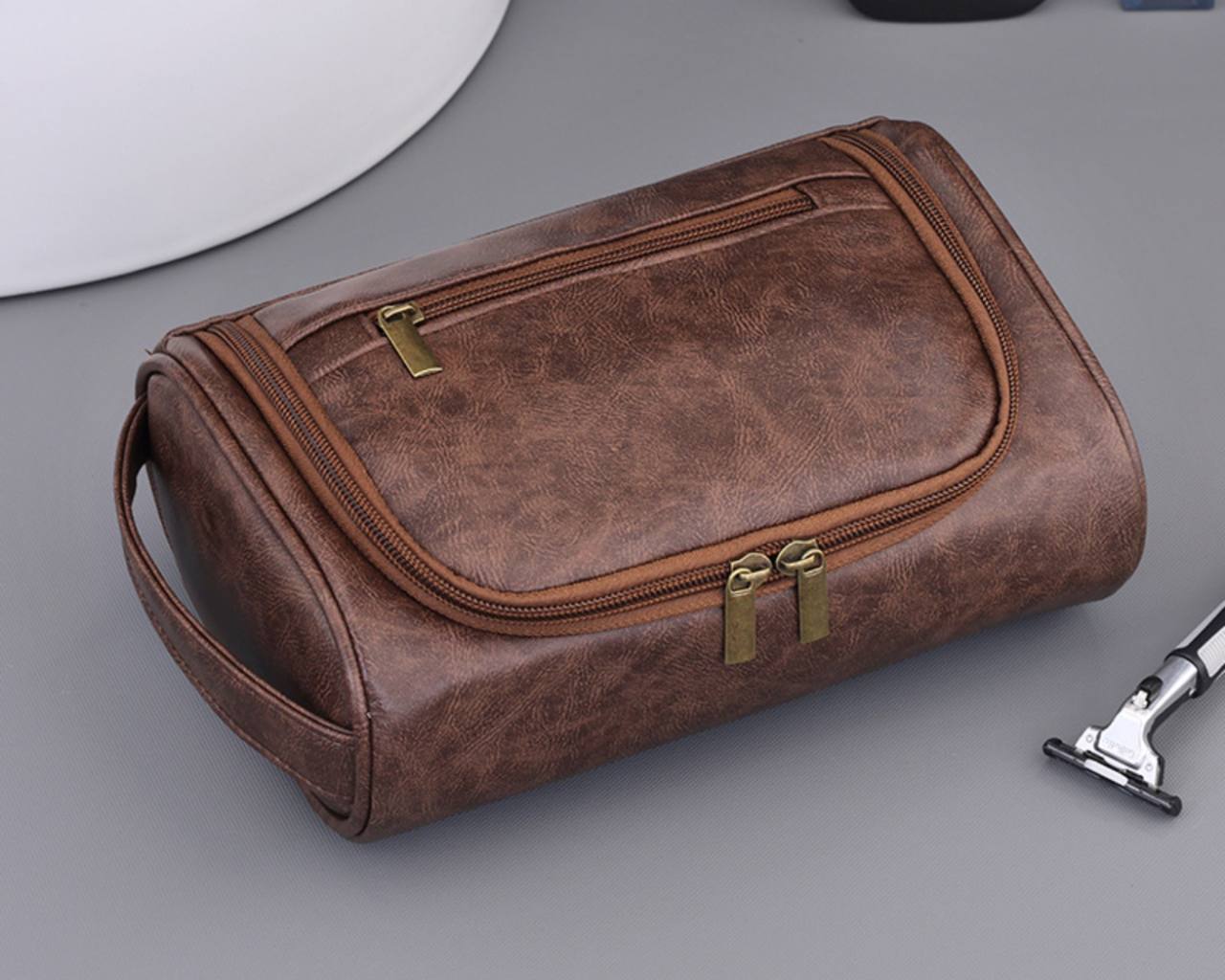 Brown Leather Men's Toiletry Bag