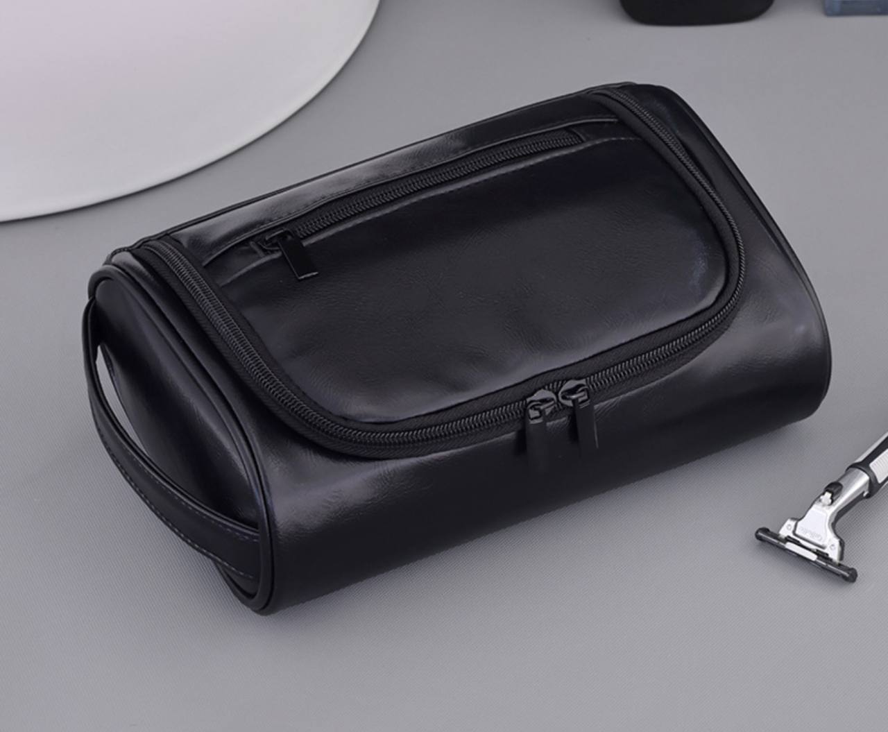 Black Leather Men's Toiletry Bag
