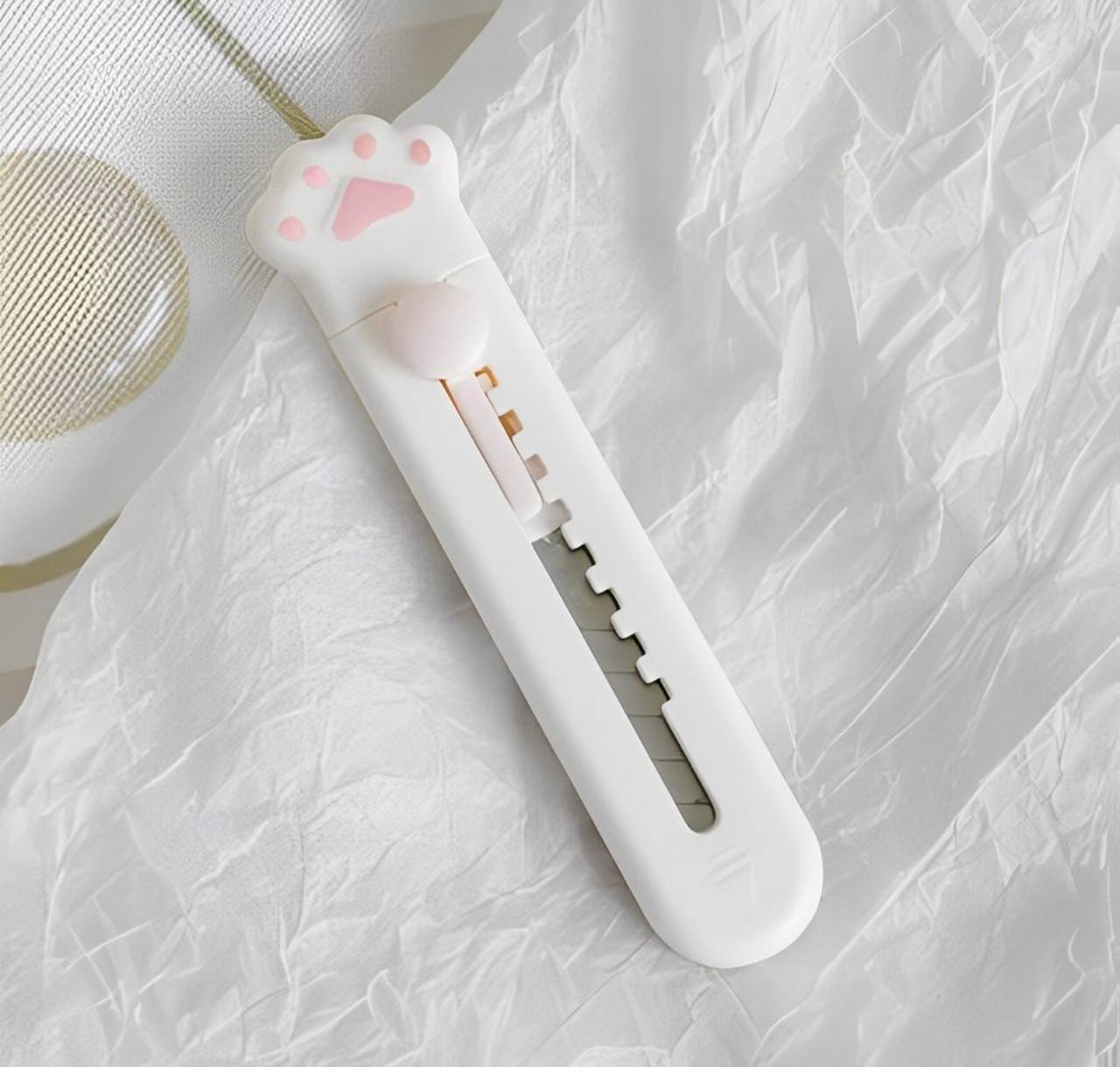 "Cat's Paw" Utility Knife - White