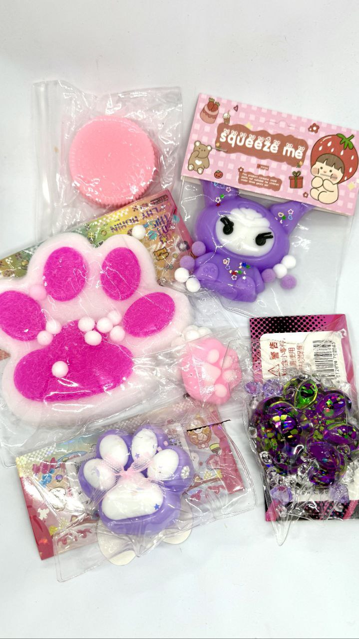 Paw Tabs, Kuromi, Oreo Squisher Set